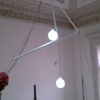 Diseño de la luminaria trapecio para La Comercial